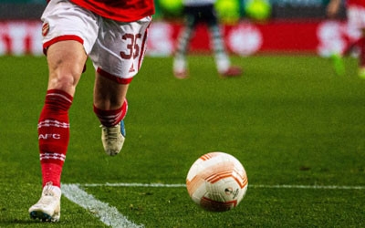 Arsenal sluit jaar 2023 bij winst op Fulham alsnog als koploper af