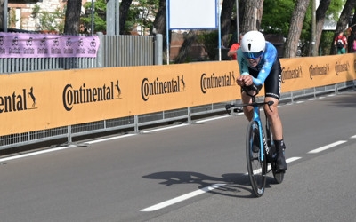 De rode trui van Ben O’Connor staat onder druk De rode trui van Ben O’Connor staat onder druk