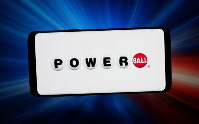 Illinois-speler wint Powerball jackpot van $1,04 miljard Illinois-speler wint Powerball jackpot