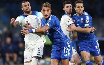 Clash Italië - Engeland lichtpuntje op kwaliteitsarme kwalificatie-avond Italië–Engeland biedt lichtpuntje op moeizame kwalificatiedag