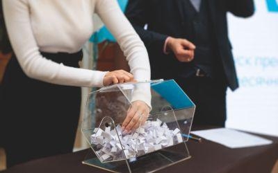 Oostenrijkse politie rolt illegale luxe loterij op Oostenrijkse politie rolt illegale luxe loterij op