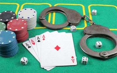 Politie doet inval bij illegale pokeravond Vlissingen Politie doet inval bij illegale pokeravond in Vlissingen