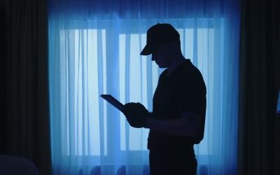 Politie valt woning Utrecht binnen wegens illegaal gokken Politie valt woning Utrecht binnen wegens illegaal gokken