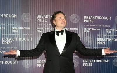 Rechtbank besluit dat Elon Musk door mag gaan met loterij Rechtbank besluit dat Elon Musk door mag gaan met loterij