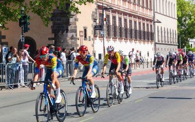 Sprinters moeten serieuze heuvels bedwingen om te strijden om de zege in Frankfurt Sprinters trotseren steile heuvels voor zege in Frankfurt