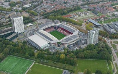 Unibet en FC Utrecht tekenen meerjarige samenwerking Unibet en voetbalclub FC Utrecht tekenen meerjarige samenwerking